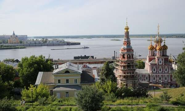 Стрелка Нижнем Новгороде — место, где сливается Волга и Ока. Как . 
