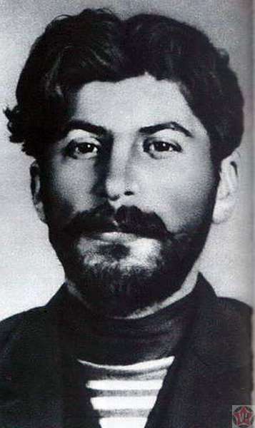 Молодой Иосиф Сталин в 1908 году