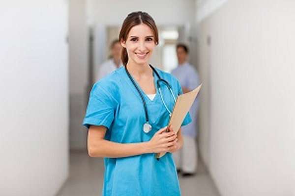 Профессия медсестра где учиться, какие обязанности у разных типов медсестер, зарплата