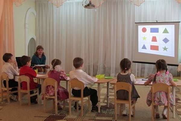 Занятия с детьми в ДОУ способы организации и классификация форм работы с дошкольниками