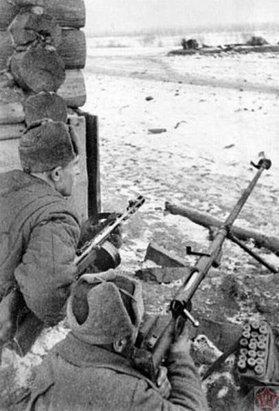 Бойцы Тульского рабочего батальона - истребители танков
