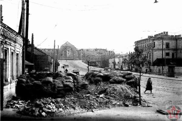 Остатки баррикады в Киеве 1941 год