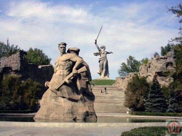 Памятник Героям Сталинградской битвы