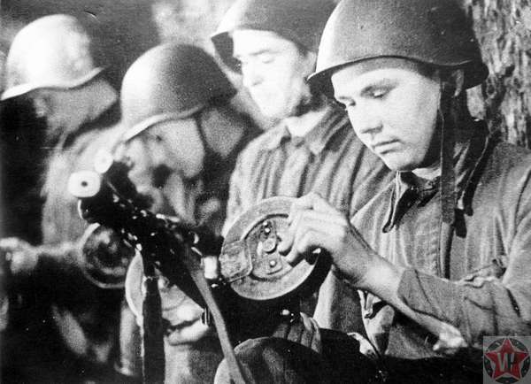 Автоматчики советской армии в Сталинграде