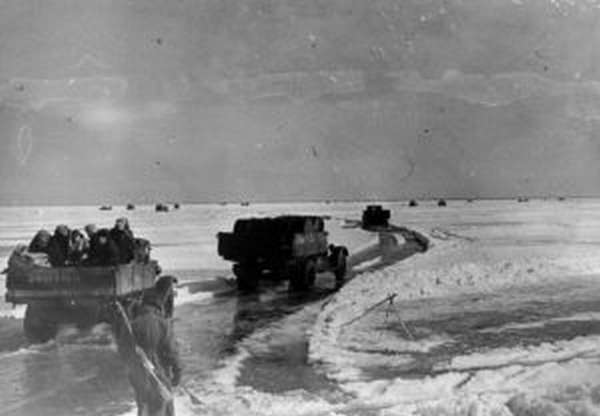 Фото ленинграда в блокаду зимой 1941